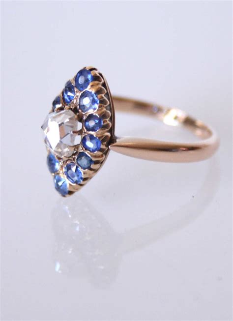 Antieke Ros Gouden Ring Met Roosgeslepen Diamant En Saffieren