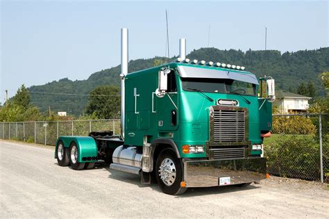 Pin By Brent Stone On Cabover Craze Freightliner Trucks Big