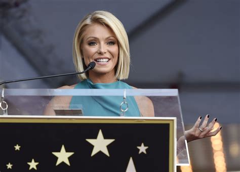 Kelly Ripa Not Saying Who Shed Like As New Live Co Host Ap News