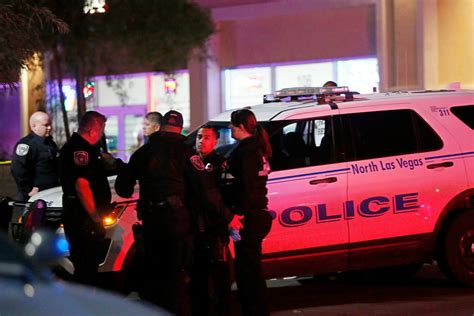 3 Killed 1 Injured In North Las Vegas Suspect Still On Loose