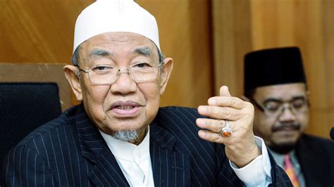Savesave mufti perak for later. Perak Mufti's health improving after a stroke