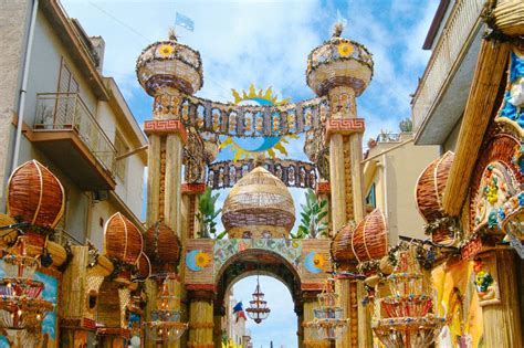 Every easter, a small sicilian town builds a stunning cathedral out of bread. Sicilian Easter Bread : The Best Homemade Italian Sweet ...