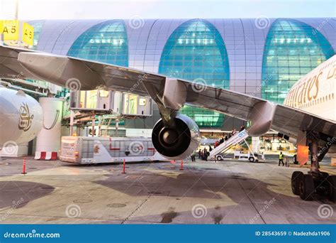 Airbus A380 In Dubai Airport Editorial Stock Image Image Of Airborne