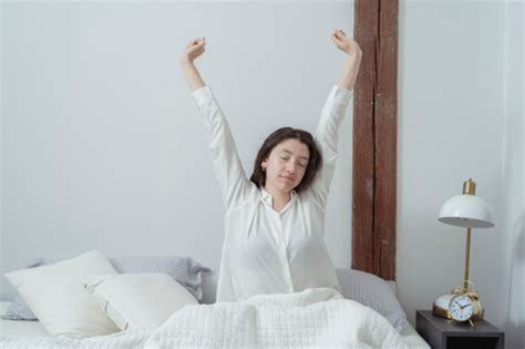 Cara Efektif Bangun Pagi Untuk Anda Yang Sering Kesiangan Konteks