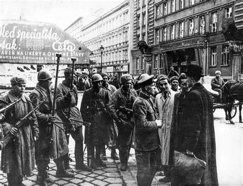 Bagaimana Tentara Merah Membebaskan Kota Kota Eropa Selama Perang Dunia
