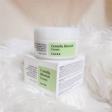 Cara terbaik adalah merawatnya sebaik mungkin dengan beberapa langkah di atas untuk menghindari kerontokan. Centella Blemish Cream, Spot Treatment Terbaik dari COSRX ...
