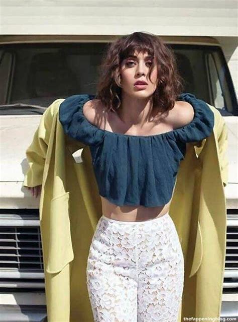 Lizzy Caplan Thelizzycaplan Nude Onlyfans Photo The Fappening Plus
