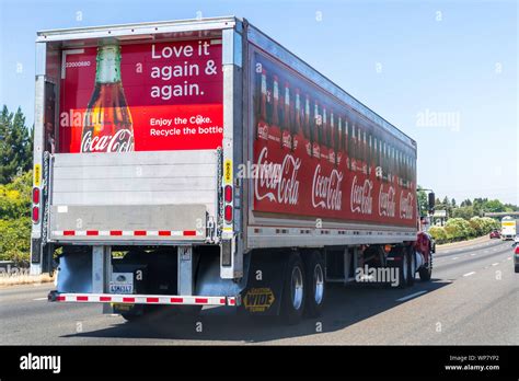 Coca cola logo delivery truck hi-res stock photography and images - Alamy