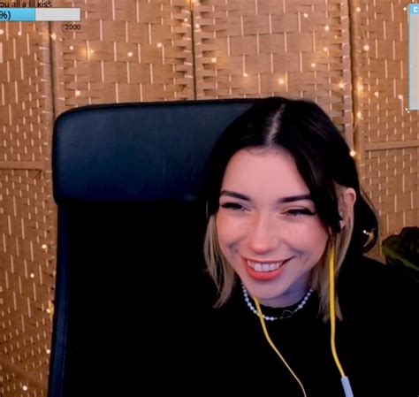 Shubble In 2022 Attractive People Streamers Shelby
