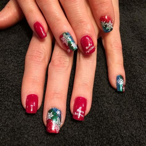 20+ Cute and Elegant Gel Nail Designs 2018 - 2019 - Fashion 2D Candy cane stripes nail art design.