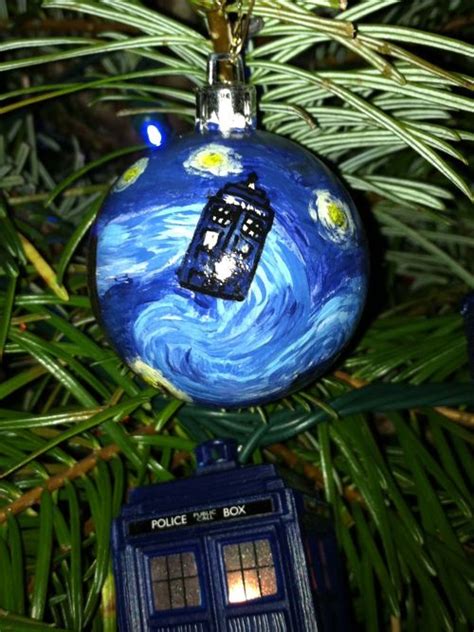 Doctor Who Christmas Tree And Weeping Angel With Images Doctor Who