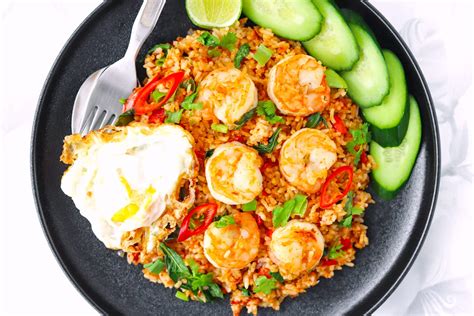 Thai Red Curry Fried Rice With Juicy Shrimp That Spicy Chick