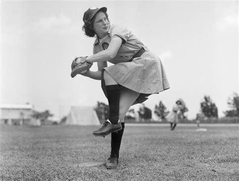 Rare Vintage Photos Of All American Girls Professional Baseball
