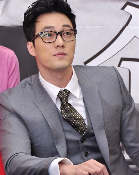 Korean Actor So Ji Sub Portrait Picture Gallery