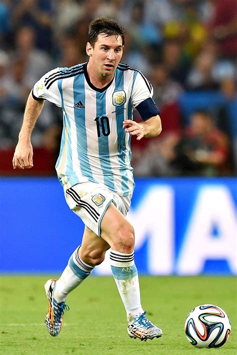 The first time the 'is lionel messi joining juventus' rumours surfaced was in february. Argentina, la risolve Messi: Cile sconfitto 1-0. Biglia in ...