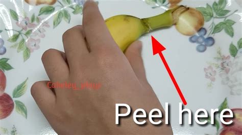How To Peel A Banana Easy Youtube