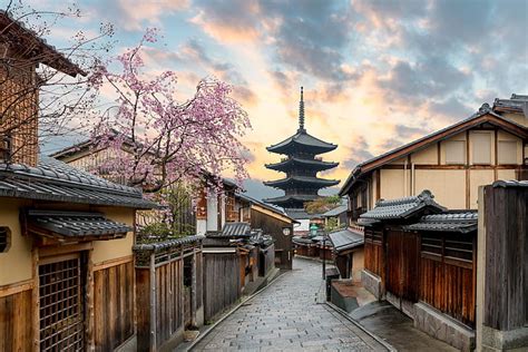 Kyoto served as japan's capital and the emperor's residence from 794 until 1868. HD wallpaper: Kyoto, Japan, architecture, cherry blossom, town, Asian architecture | Wallpaper Flare