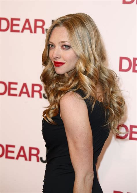 Sexy Amanda Seyfried Pictures Popsugar Celebrity Photo 35