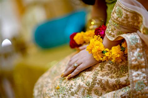 Pakistani Bride Pictures Download Free Images On Unsplash