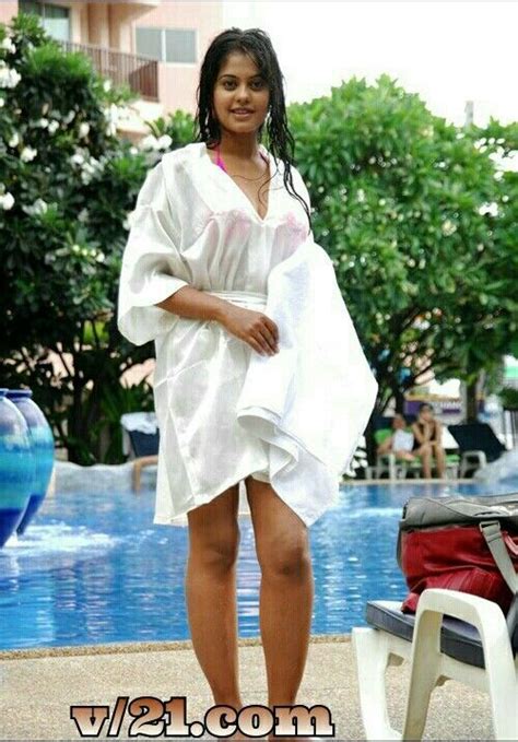 Pin By Vicky Jordan On South Indian Stars Bindu Madhavi White Dress