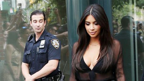 Kim Kardashian Cops Eyeful From Ogling Police Officer Daily Telegraph