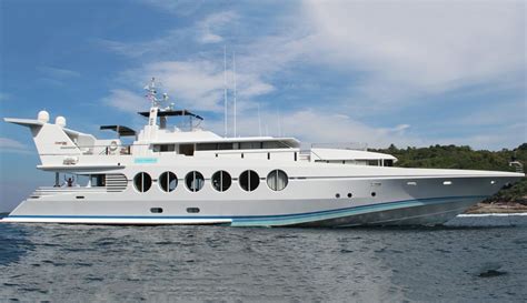 Denison Sells 132 Foot Oceanfast Superyacht