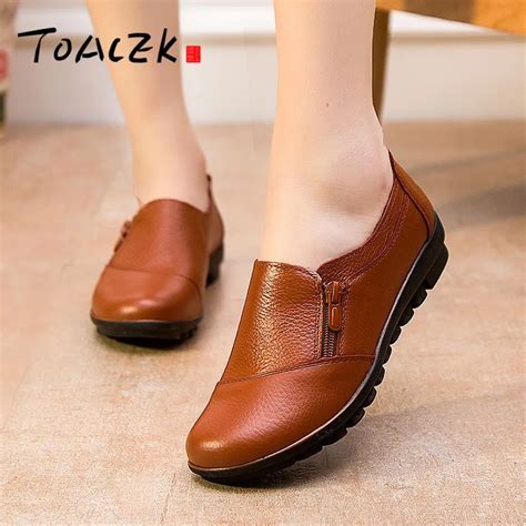 Autumn Leather Mothers Shoes Leisure Comfortable Soft Sole Womens