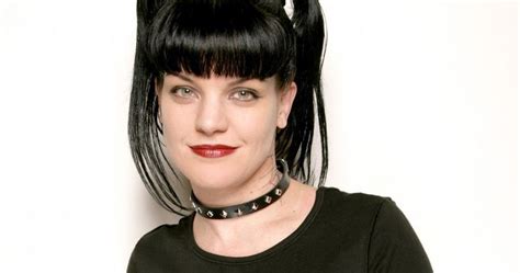 Ncis Loses Longtime Star Pauley Perrette After 15 Seasons Pauley Perrette Ncis Pauley Perette