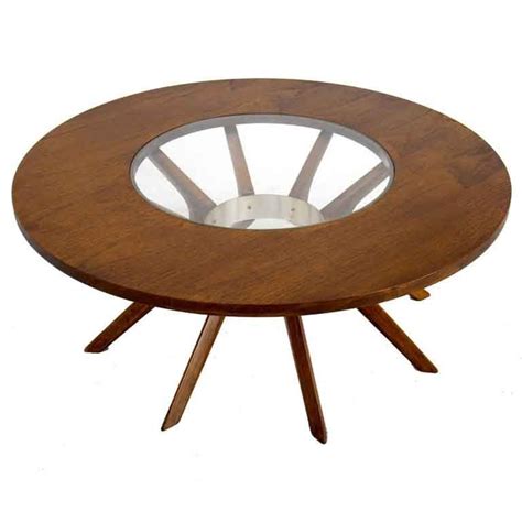 Splay Leg Mid Century Modern Round Walnut Coffee Table At 1stdibs