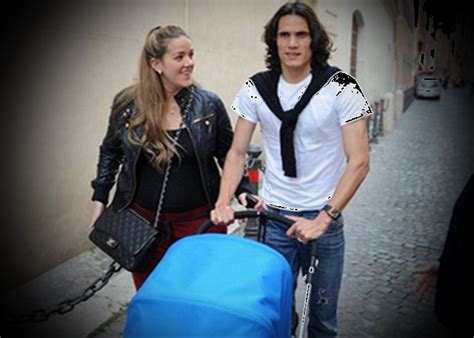 Football News Cavanis Wife Robbed In Naples