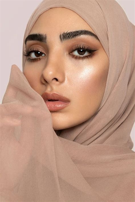 Pin Oleh Solange Holme Di Ислам Gaya Hijab Riasan Wajah Wajah