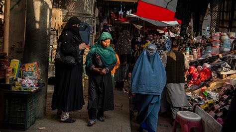 The Taliban Pressure Women In Afghanistan To Cover Up The New York Times