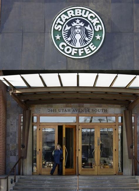Starbucks Asks Customers To Leave Their Guns At Home Ny Daily News