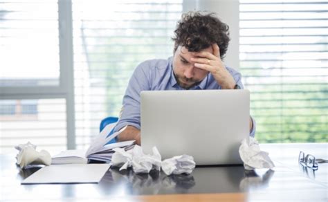 La Insatisfacción En El Trabajo Puede Llevar A Depresión O Adicciones