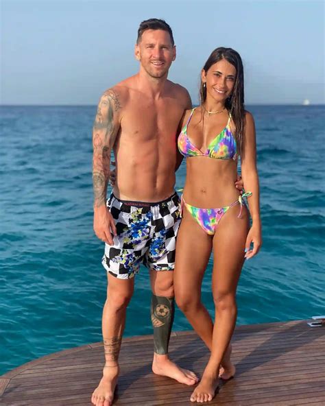 Who Is Antonella Roccuzzo Biography Of Lionel Messi S Wife
