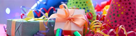 Celebrate their birthday with a fabulous birthday present. Why We Give Birthday Presents | FloraQueen: Blog