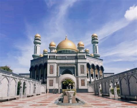 2023哈桑纳尔·博尔基亚清真寺游玩攻略修建的很宏伟壮观，值得一去【去哪儿攻略】