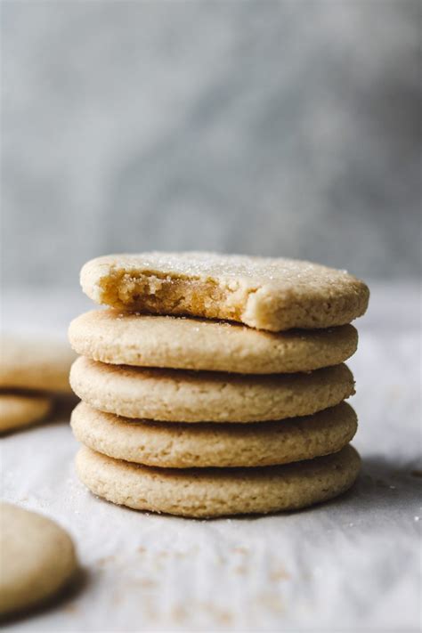 1 cup almond flour, 1 egg, 1 tbsp coconut oil (or butter), stevia to taste, 1/4 tsp almond extract (alcohol free). Almond Flour Sugar Cookies (Vegan, Gluten Free + Oil Free) | Recipe | Chewy sugar cookies, Vegan ...