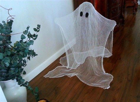 Cute Cheesecloth Ghosts So Easy Crafts Halloween Decorations I Think