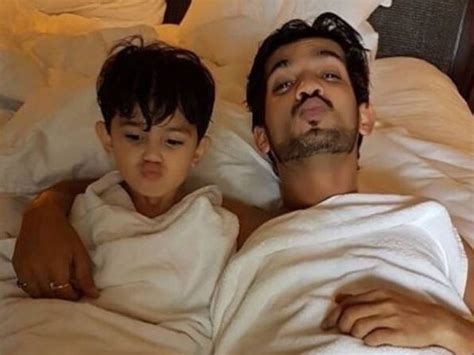 Arjun Bijlani Son Arjun Bijlani Posts The Cutest Pic With His Son Ayaan Karanvir Bohra Sends
