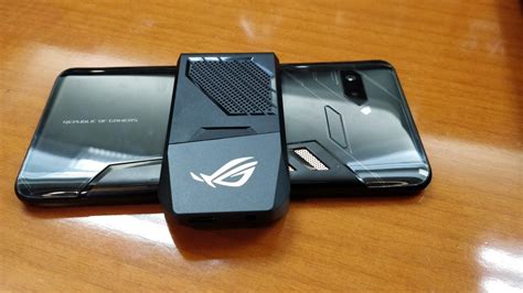 The Asus Rog Phone Brings Binned Cpus And Ultrasonic Shoulder Buttons
