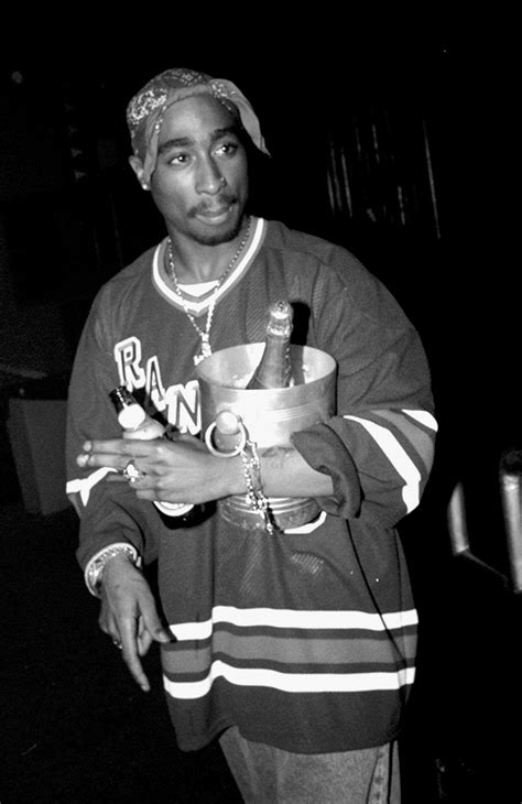 Why Tupac Is An Eternal Style Icon Tupac Tupac Makaveli 2pac