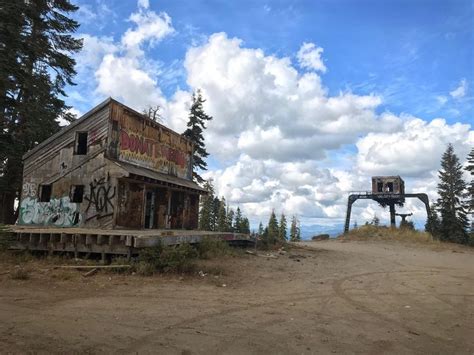 Abandoned Ski Resort In California Ski Resort Resort Abandoned Places