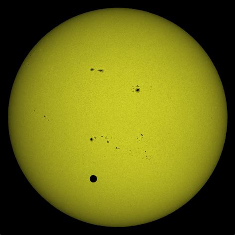 Mindblowing Picture Shows Hubble Telescope And Venus In Dual Transit