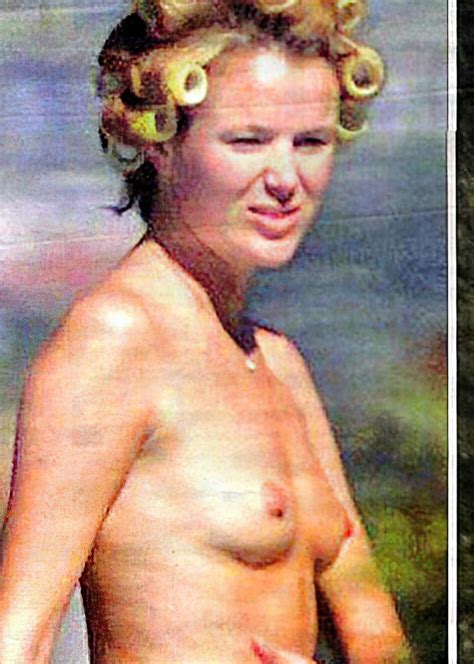 Amanda Holden Nude Tit Slip And Enhanced Topless Pics FappeningXXX