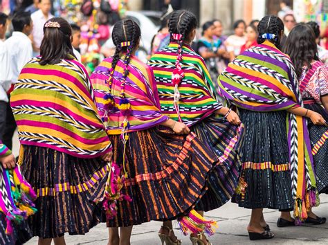 La Tradici N Del Traje En Guatemala Analia Moreiro