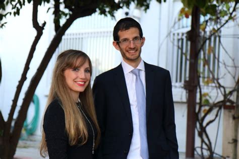 Orthodox Couple Creates Dating App For Jewish Singles Using Ai