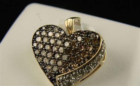 Newyorkjewels 10k Ladies Chocolate Diamond Heart Love Pendant 10 Ct