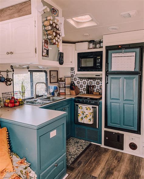 21 Stunning Rv Interiors And How They Decorted Remodel And Decorating Tips And Ideas For Other