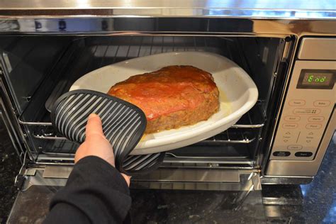 Try a new twist on meatloaf and use ground turkey flavored with a range of spices including cinnamon, cayenne, and nutmeg. How To Work A Convection Oven With Meatloaf - The only ...